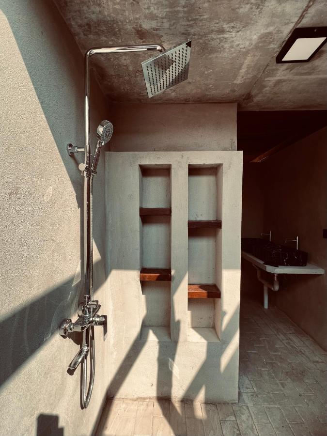 Rembulan Escape - Beachfront Safari Tent كامبونج بيناريك المظهر الخارجي الصورة